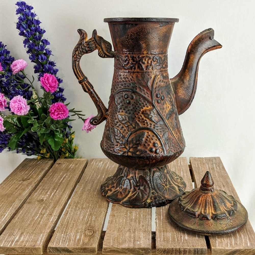 14" Ornate Vintage Style Rusty Heavy Metal Vessel - Picture 3 of 8